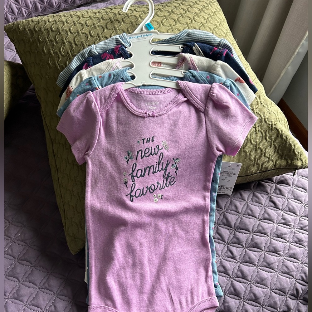 NWT Carter’s 24 Mos 5 pack Onesies